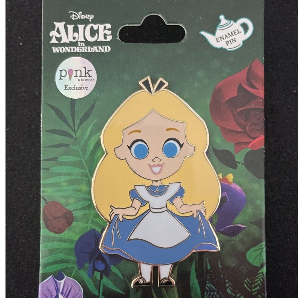 Alice in wonderland pin PALM